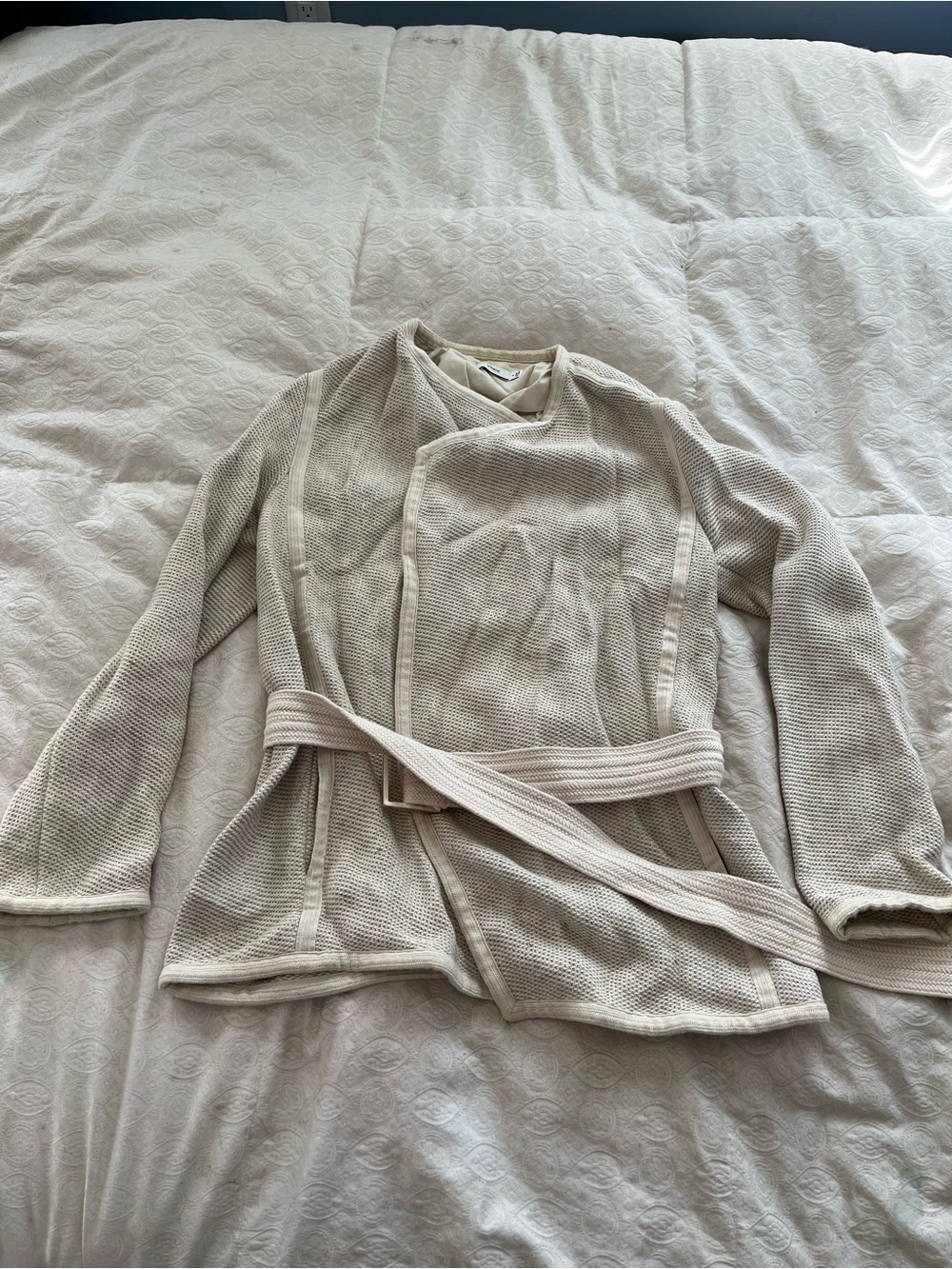 Women’s Vince Light Beige Knit Wrap Jacket with Belt size medium